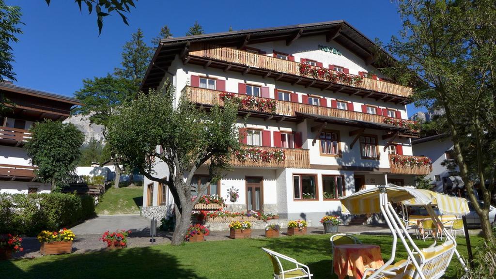 Hotel Bellaria - Cortina dʼAmpezzo Extérieur photo